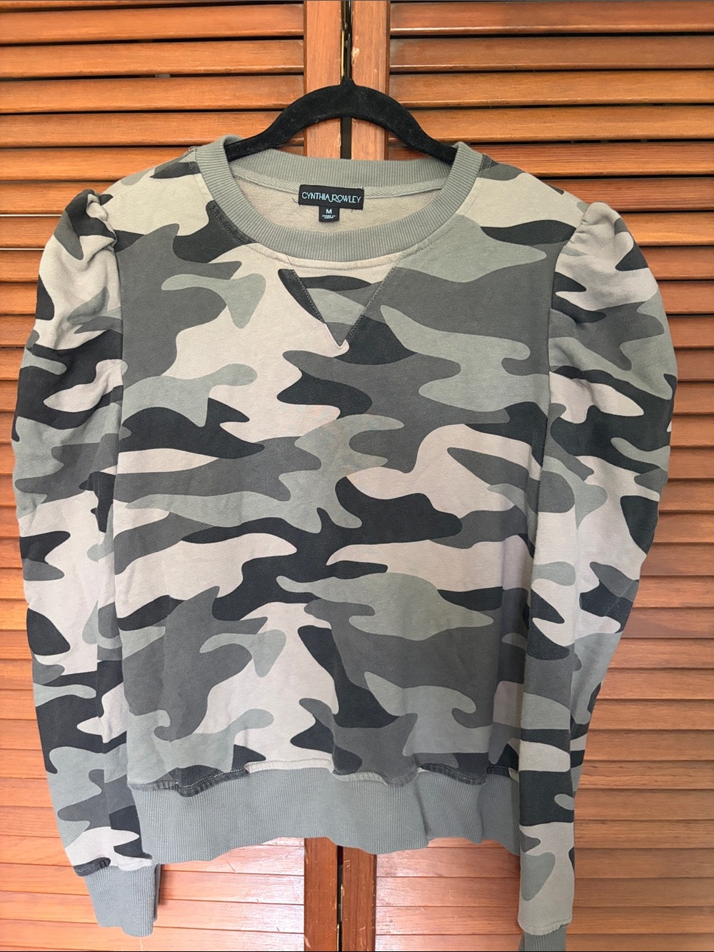 Cynthia Rowley Gray/Green Camo Puff-Sleeve Sweatshirt